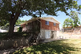 380 E 300 N, Clearfield, UT 84015 - Photo 3