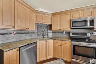 4561 S Lori Leigh Ln, Millcreek, UT 84117 - Photo 13