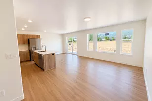 1046 N Summit View Dr W, Harrisville, UT 84404 - Photo 3