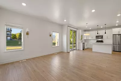 128 W Autumn Ln, Saratoga Springs, UT 84045 - Photo 3