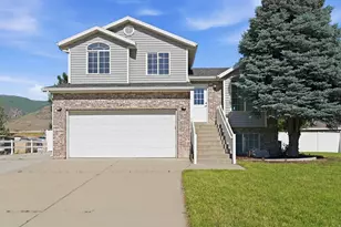 1520 N 550 W, West Bountiful, UT 84087 - Photo 1