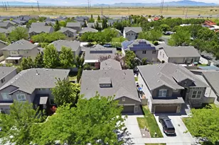 1077 N Bellingham Ct, North Salt Lake, UT 84054 - Photo 35