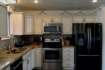 8172 W Bowler Cir, Magna, UT 84044 - Photo 3