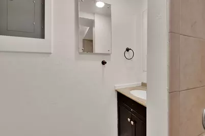 360 E 400 N, Centerville, UT 84014 - Photo 27
