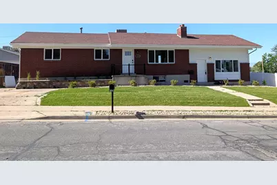 360 E 400 N, Centerville, UT 84014 - Photo 1