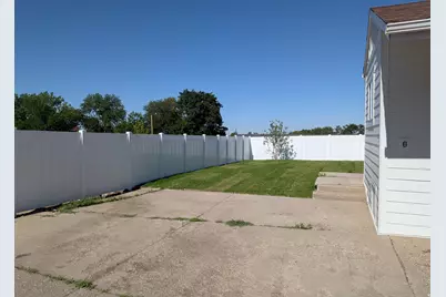 360 E 400 N, Centerville, UT 84014 - Photo 9