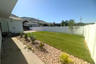 360 E 400 N, Centerville, UT 84014 - Photo 7