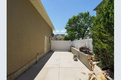 9502 N Aztec Dr, Cedar Hills, UT 84062 - Photo 89