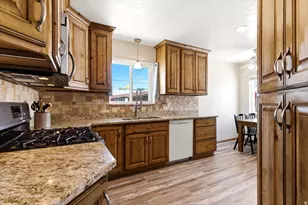 545 E 350 S, Clearfield, UT 84015 - Photo 9