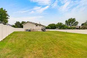 985 N 520 E, Orem, UT 84097 - Photo 37