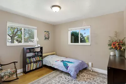 413 E 9120 S, Sandy, UT 84070 - Photo 21