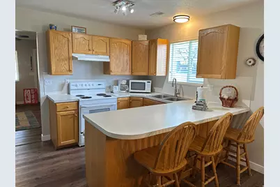 918 N Newberg Dr N #4, Garden City, UT 84028 - Photo 13
