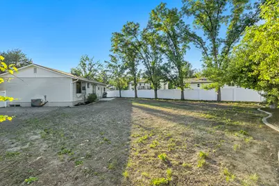 10743 S 930 E, Sandy, UT 84092 - Photo 23