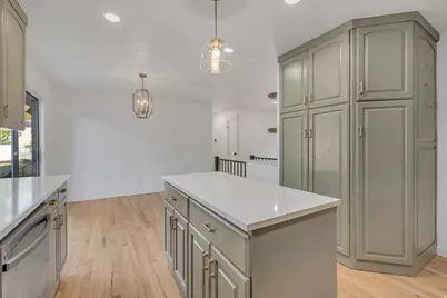 10743 S 930 E, Sandy, UT 84092 - Photo 9