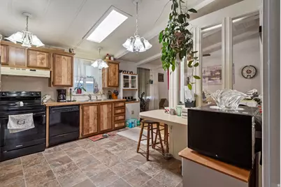 1111 N 2000 W #220, Farr West, UT 84404 - Photo 5