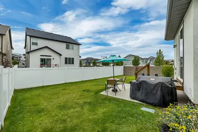 4128 E Sun Crest Dr, Eagle Mountain, UT 84005 - Photo 31