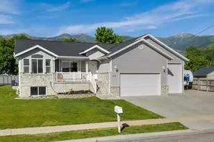 354 N 30 W, Kaysville, UT 84037 - Photo 1