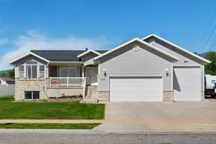 354 N 30 W, Kaysville, UT 84037 - Photo 1