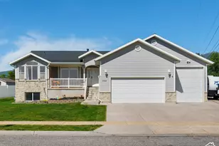 354 N 30 W, Kaysville, UT 84037 - Photo 1