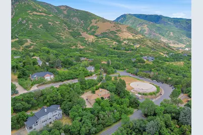 6169 S 2850 E, Uintah, UT 84403 - Photo 69