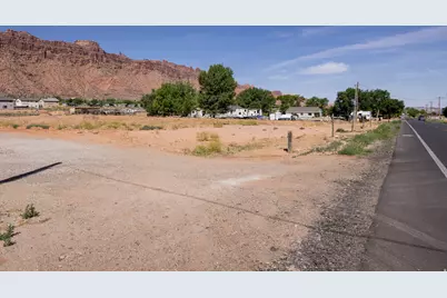 3190 S Spanish Valley Dr, Moab, UT 84532 - Photo 9