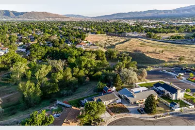 318 E David Cir, Sandy, UT 84070 - Photo 25