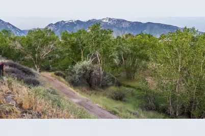 318 E David Cir, Sandy, UT 84070 - Photo 27
