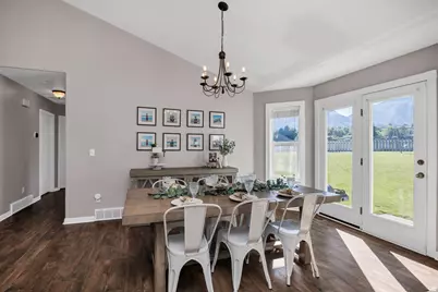406 Meadow Ln, Providence, UT 84332 - Photo 9