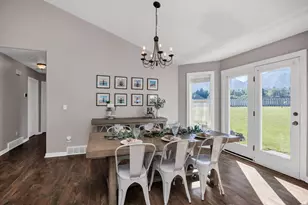 406 Meadow Ln, Providence, UT 84332 - Photo 9