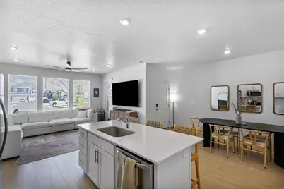 10023 N Featherstone Dr, Highland, UT 84003 - Photo 7