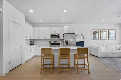 10023 N Featherstone Dr, Highland, UT 84003 - Photo 9