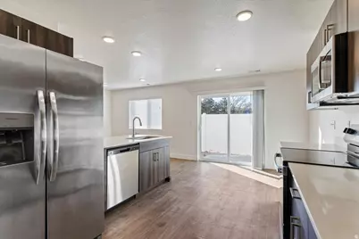 1177 W Shady Brook Ln #4, West Haven, UT 84401 - Photo 7