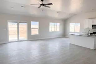 4452 W 75 S, Cedar City, UT 84720 - Photo 3
