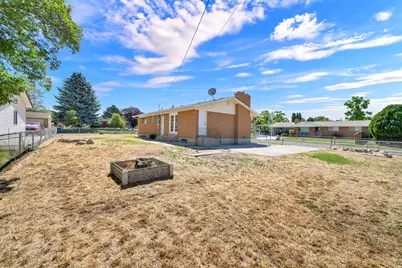 846 W 2400 N, Clinton, UT 84015 - Photo 37