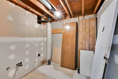 846 W 2400 N, Clinton, UT 84015 - Photo 35