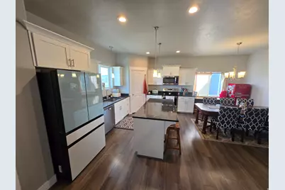 8631 N Cypress Aly, Eagle Mountain, UT 84005 - Photo 11