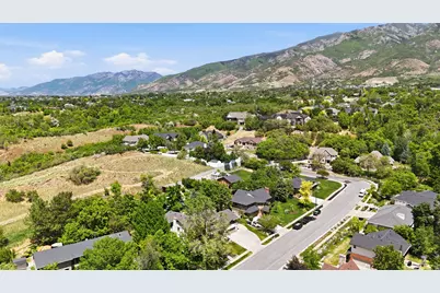 581 E Hods Hollow Dr N, Kaysville, UT 84037 - Photo 65