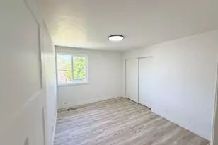 127 E 1100 N, Bountiful, UT 84010 - Photo 9