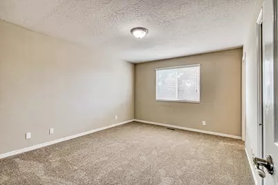 2816 W 4375 S, Roy, UT 84067 - Photo 11