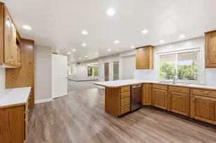702 E 200 N, Kaysville, UT 84037 - Photo 59