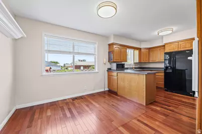 1308 S 400 W, Bountiful, UT 84010 - Photo 5