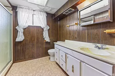 1308 S 400 W, Bountiful, UT 84010 - Photo 17