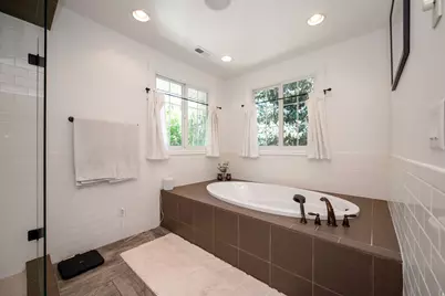 5076 S 2100 E, Holladay, UT 84117 - Photo 31