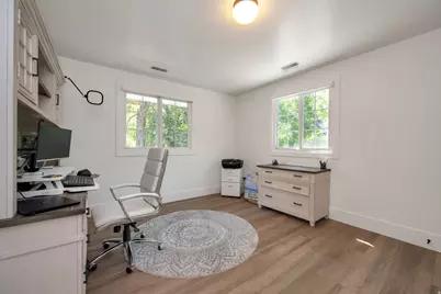 5076 S 2100 E, Holladay, UT 84117 - Photo 21