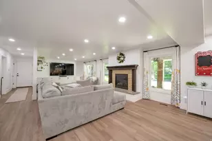 5076 S 2100 E, Holladay, UT 84117 - Photo 17