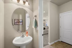 288 S 600 W, Centerville, UT 84014 - Photo 5
