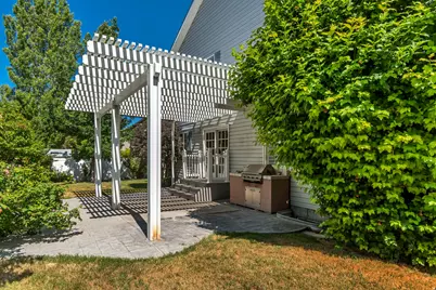 546 Wheatridge Rd, Stansbury Park, UT 84074 - Photo 5