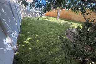 710 E Sandy Point Dr, Sandy, UT 84094 - Photo 27