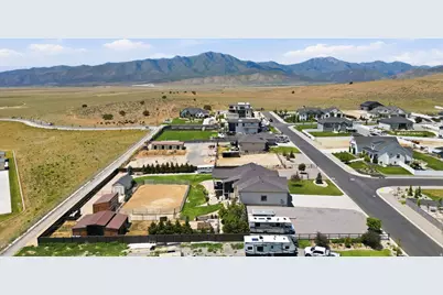 1318 E Abigail Ln, Eagle Mountain, UT 84005 - Photo 57