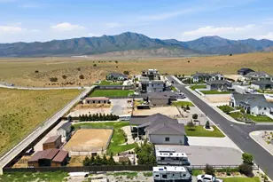 1318 E Abigail Ln, Eagle Mountain, UT 84005 - Photo 57